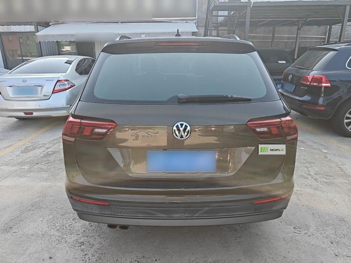 Tiguan L 2017 330TSI AT RWD photo 5