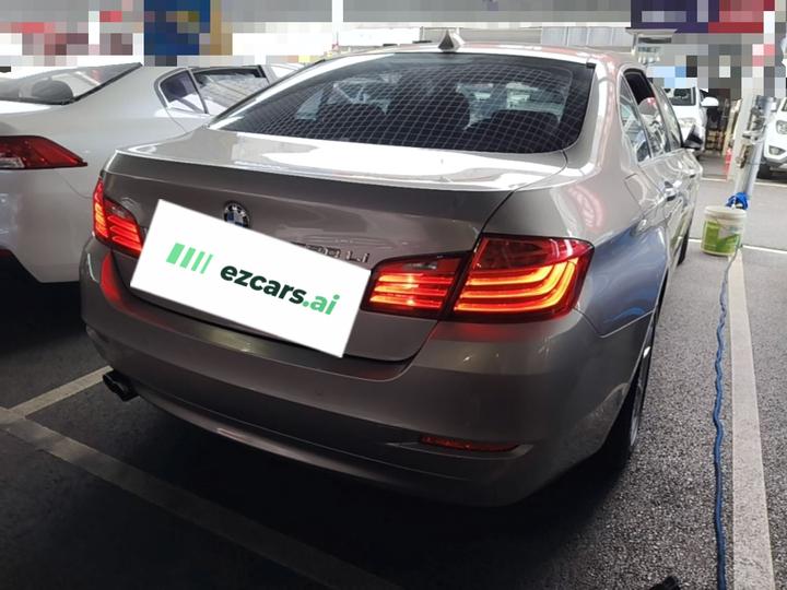 5 Series 2014 520Li photo 6