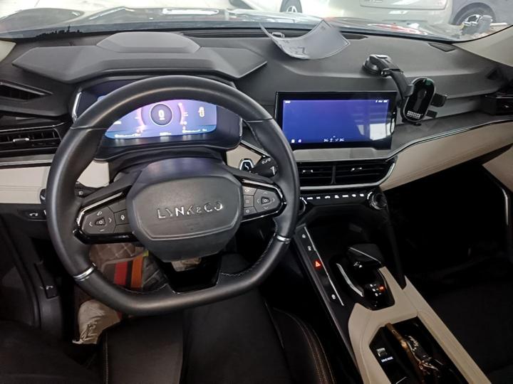 06 EM-P 2020 PHEV Plus photo 5