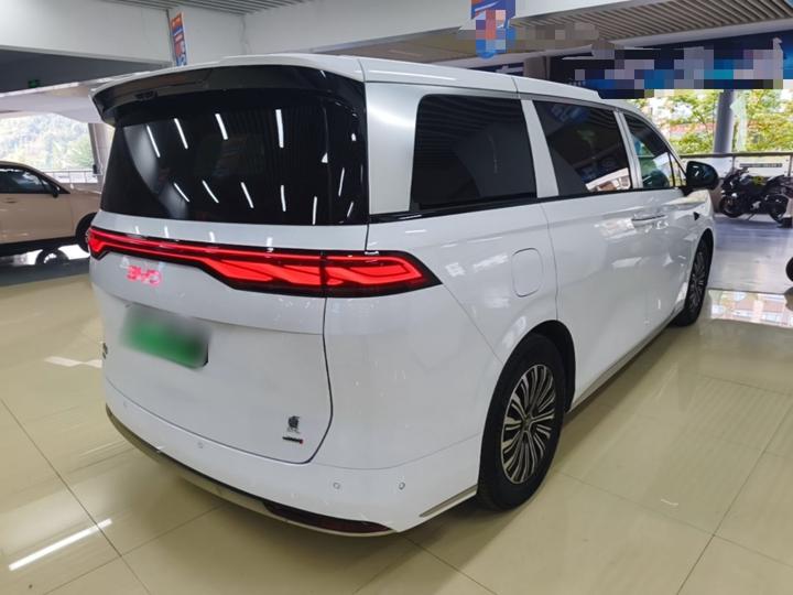 2026 DM-i 1.5T 218KM Excellence photo 3