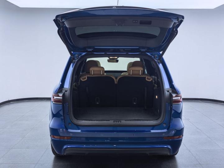 Li Auto ONE 2020 EREV 6-Seater photo 8
