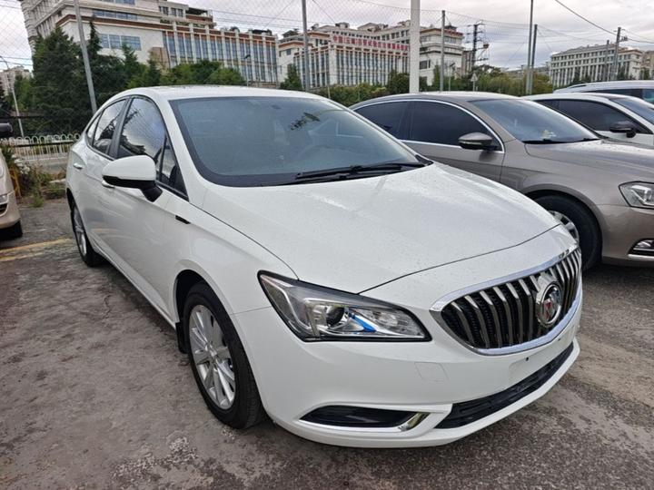 Verano 2015 Sedan 20T DCT Leading photo 3