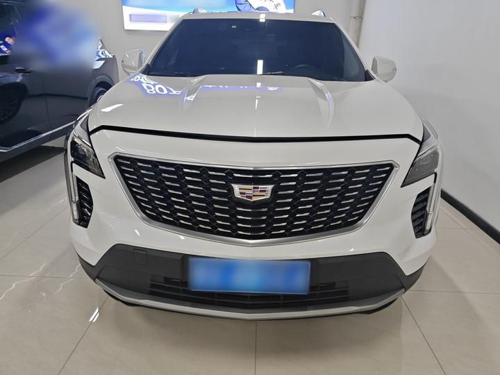 XT4 2022 28T RWD Luxury photo 2
