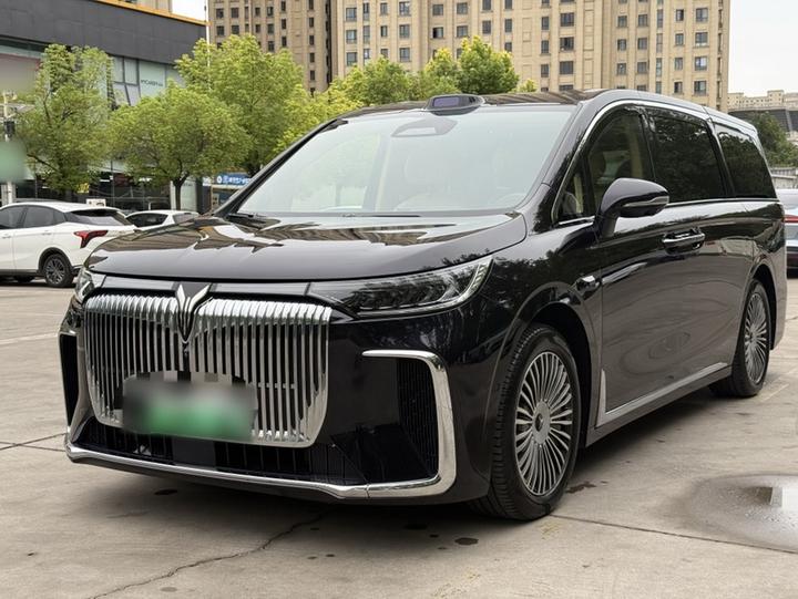 Voyah Dreamer 2025 PHEV AWD Premium Qiankun