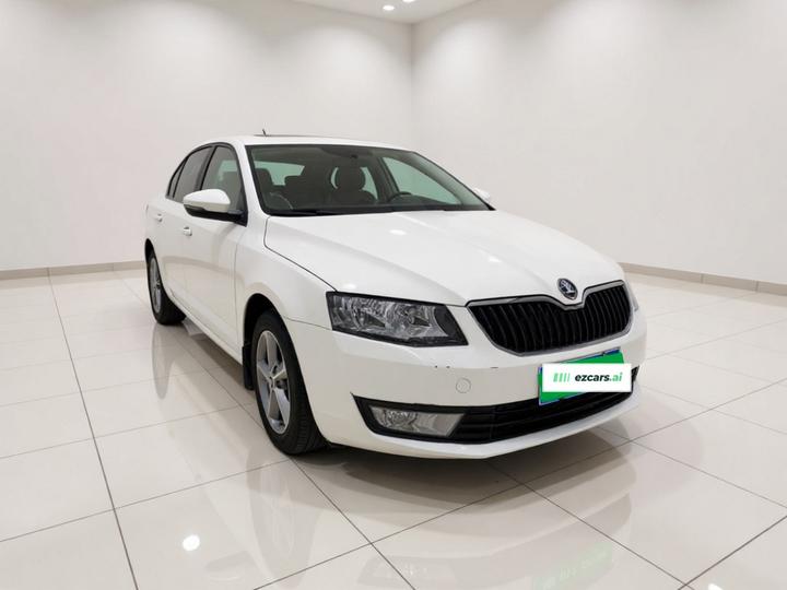 Octavia 2016 1.6L MT photo 3