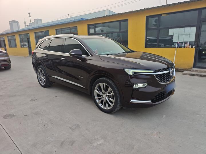 2020 28T AWD Avenir photo 3