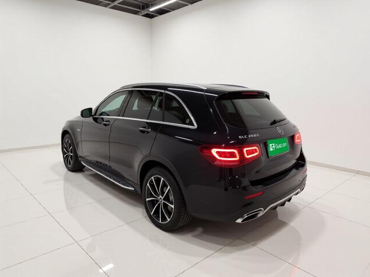 GLC 2022 Facelift GLC 260 L 4MATIC Luxury photo 4