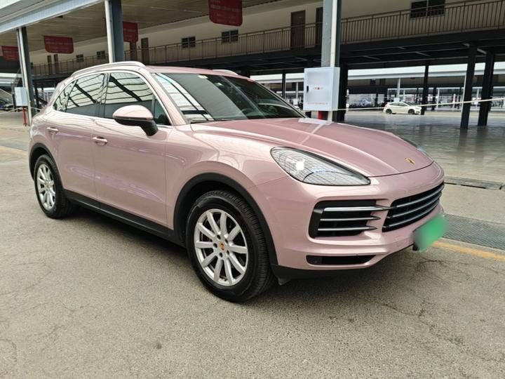 2019 Cayenne 3.0T photo 3