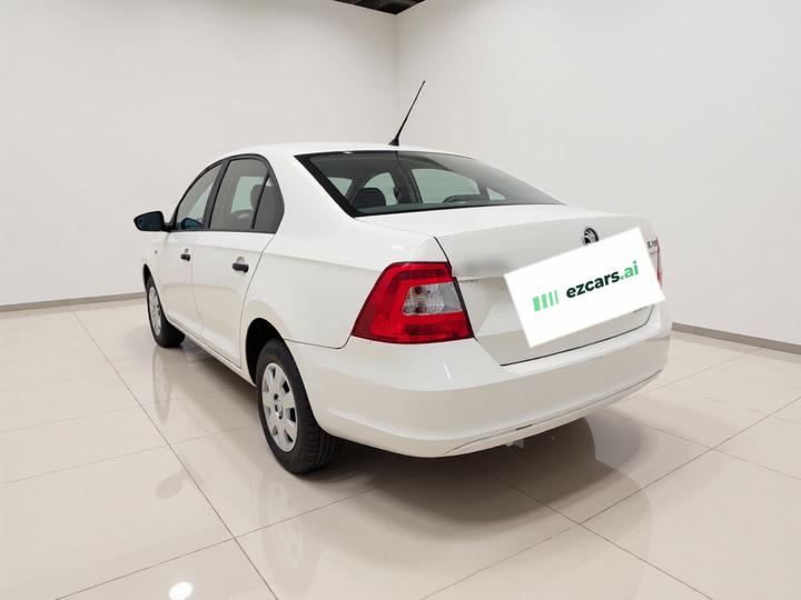 Rapid 2016 1.4L MT photo 4