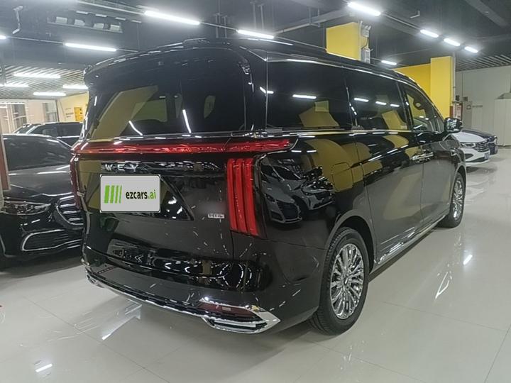 2025 AWD 7 photo 4