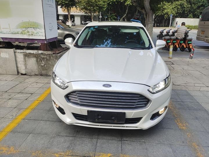 Mondeo 2013 2.0L GTDi240 Luxury Sport photo 2