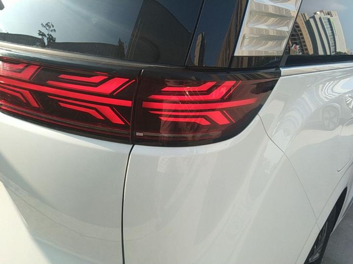 D9 2022 DM-i 970 AWD Noble photo 7