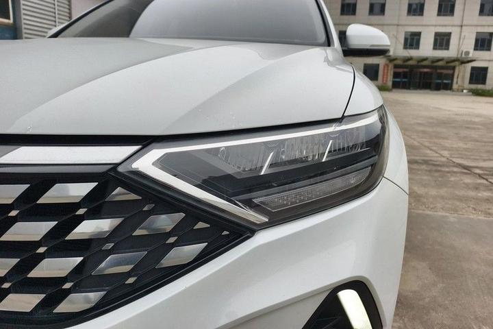 VS5 2022 280TSI AT Pro photo 6