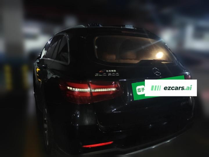 GLC 2017 GLC 260 4MATIC Luxury photo 4