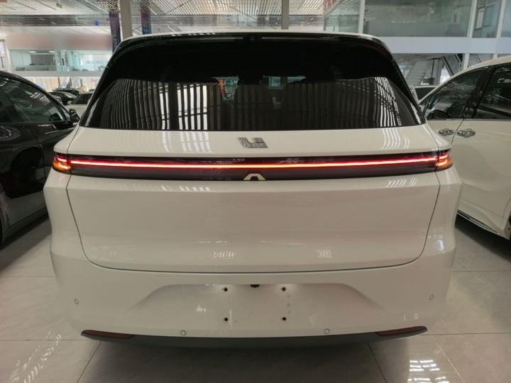 Li Auto L6 2024 Pro photo 3