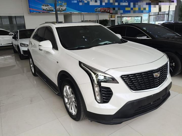 XT4 2022 28T RWD photo 3