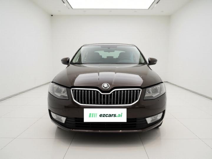 Octavia 2016 1.6L MT photo 2