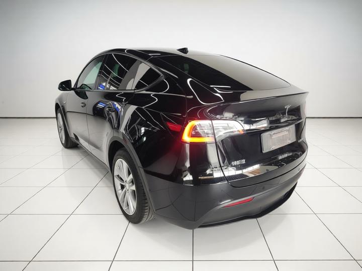 Model Y 2022 Long Range AWD photo 4