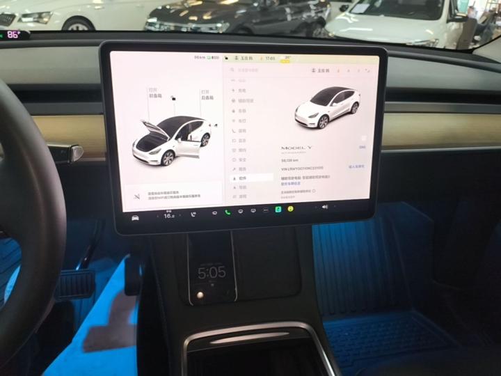 Model Y 2021 Standard Range RWD photo 7