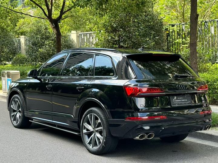 Q7 2022 55 TFSI quattro S line Sport photo 4
