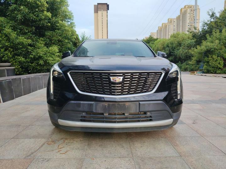 XT4 2018 28T AWD Platinum photo 2