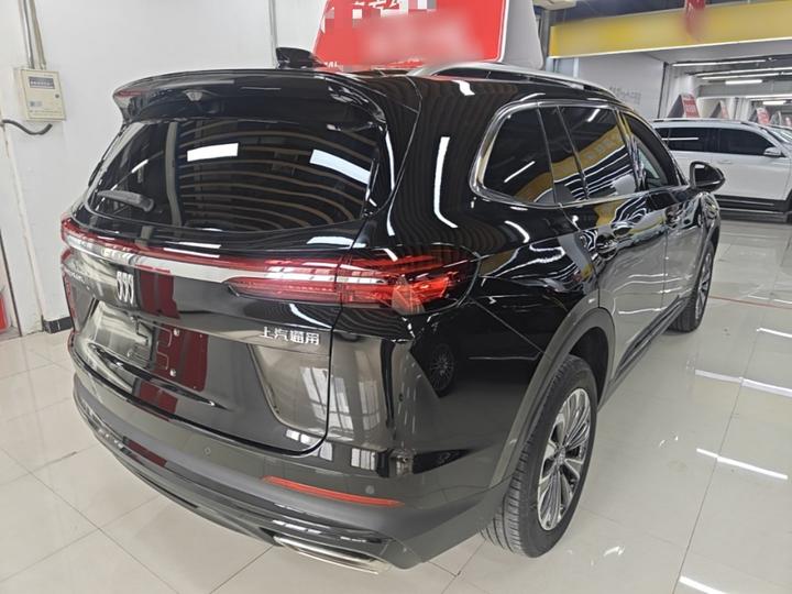 2026 Envision Plus 28T RWD photo 4