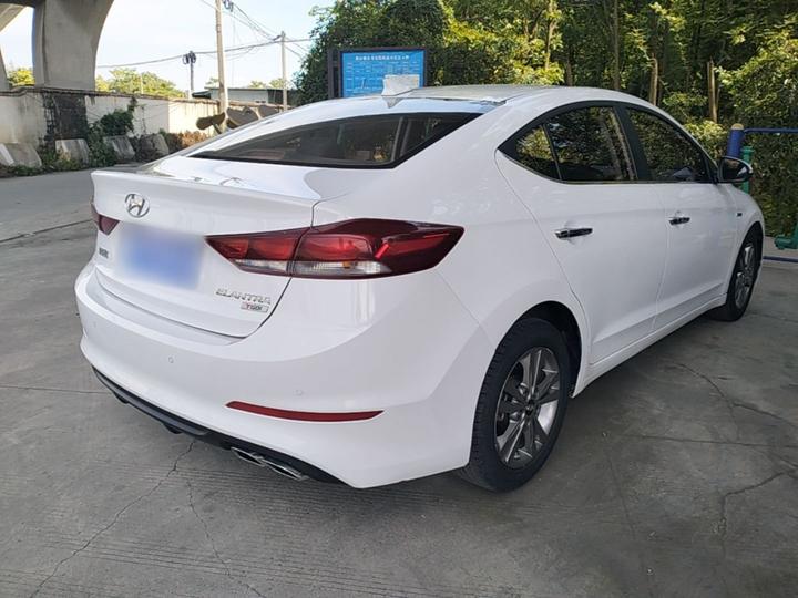 Elantra 2016 1.4T DCT Elite photo 4