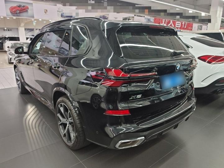 X5 2023 xDrive 30Li Exclusive M M Sport Night Package photo 4