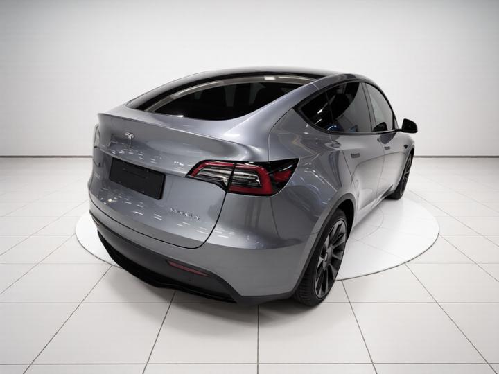Model Y 2024 RWD photo 4