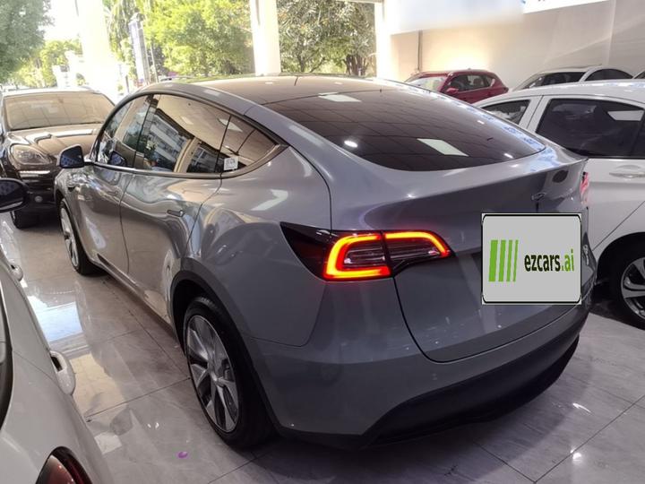 Model Y 2022 RWD photo 4