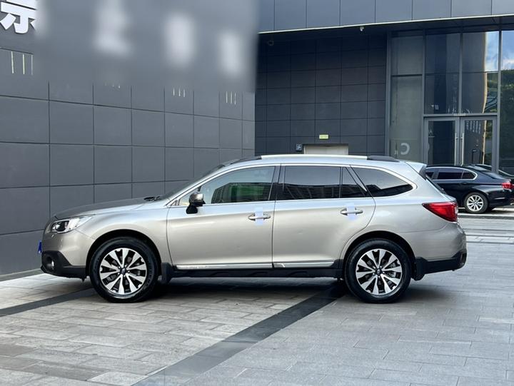 2017 2.5i Sport EyeSight photo 4