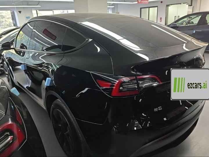 Model Y 2023 RWD photo 4