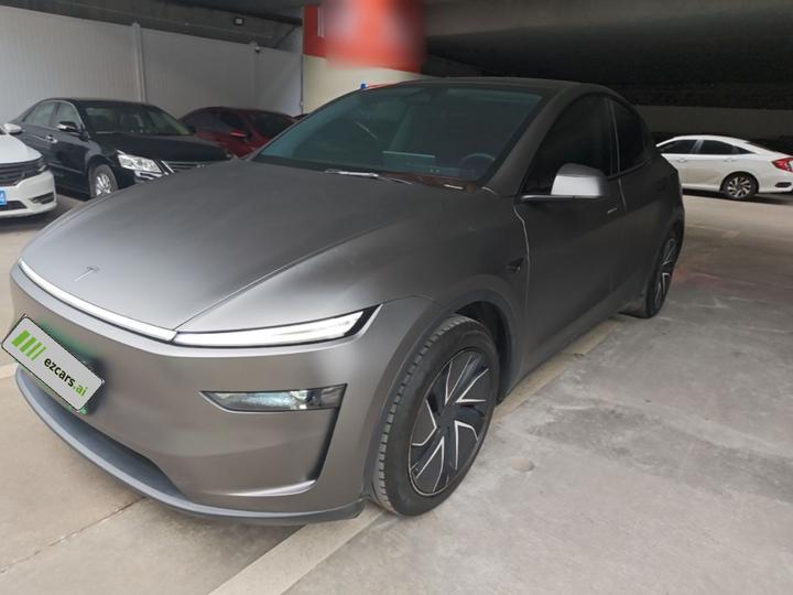 Model Y 2025 RWD