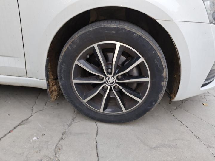 Octavia 2017 1.6L MT photo 8