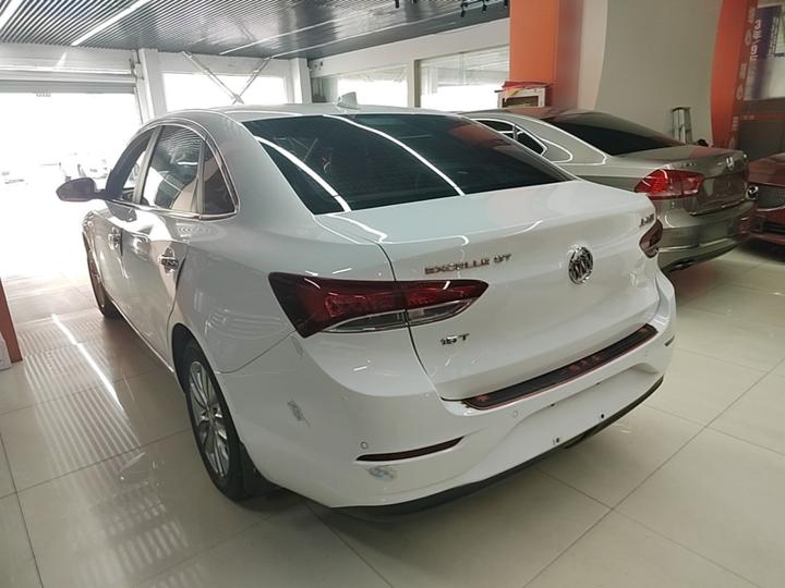 Excelle 2019 15T DCT Elite China VI photo 4