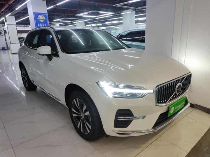 XC60 2025 B5 AWD Luxury photo 3