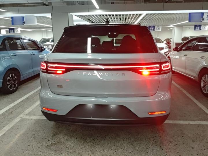 Leapmotor C11 2024 EV 580 Exclusive photo 5