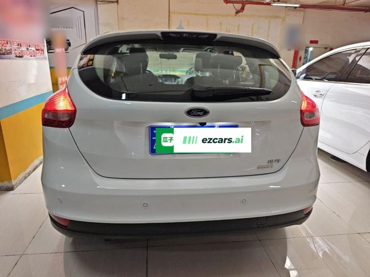 Focus 2017 Hatchback EcoBoost 125 AT Fashion photo 5