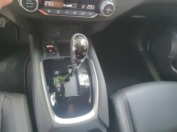 X-Trail 2025 2.0L RWD photo 6
