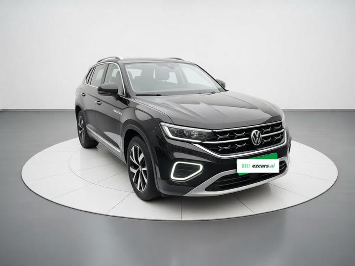 Tayron 2023 330TSI RWD Luxury Plus Advanced photo 3