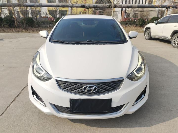 Elantra 2016 1.6L AT Smart photo 2