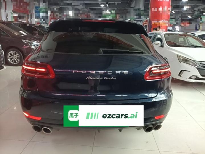 2017 Macan Turbo 3.6T photo 3