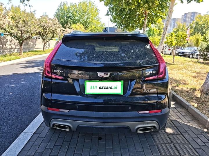 XT4 2020 Facelift 28T RWD Leading photo 5