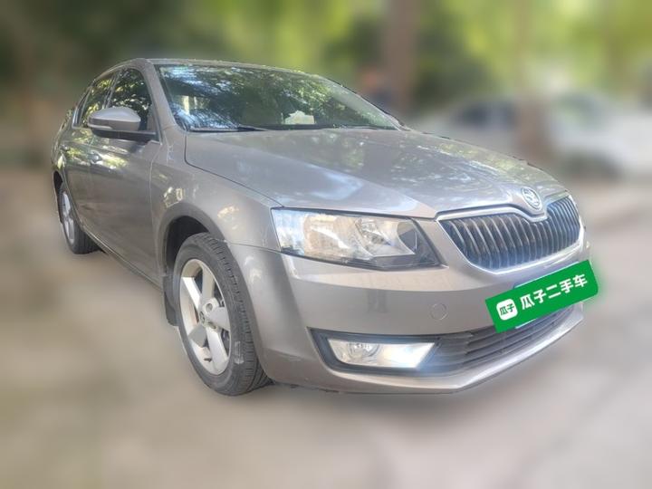 Octavia 2015 1.6L AT photo 3