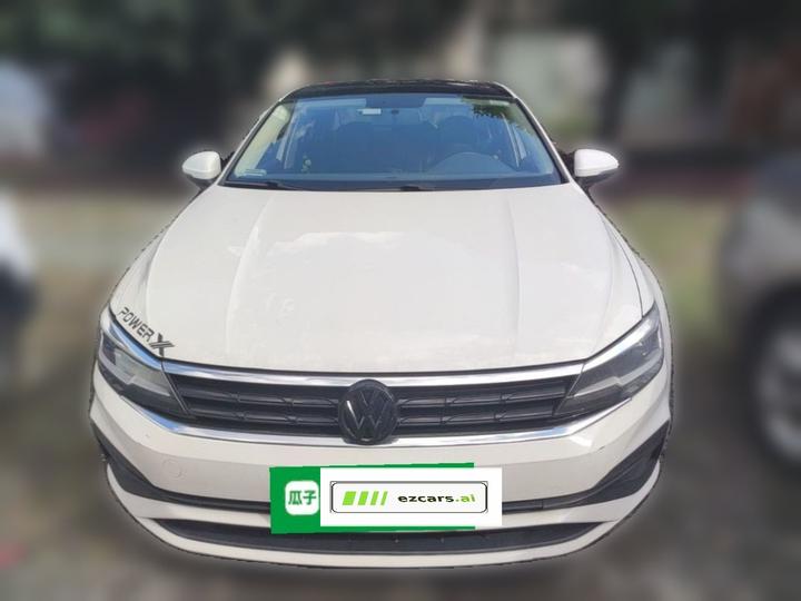 Lamando 2018 230TSI DSG photo 2