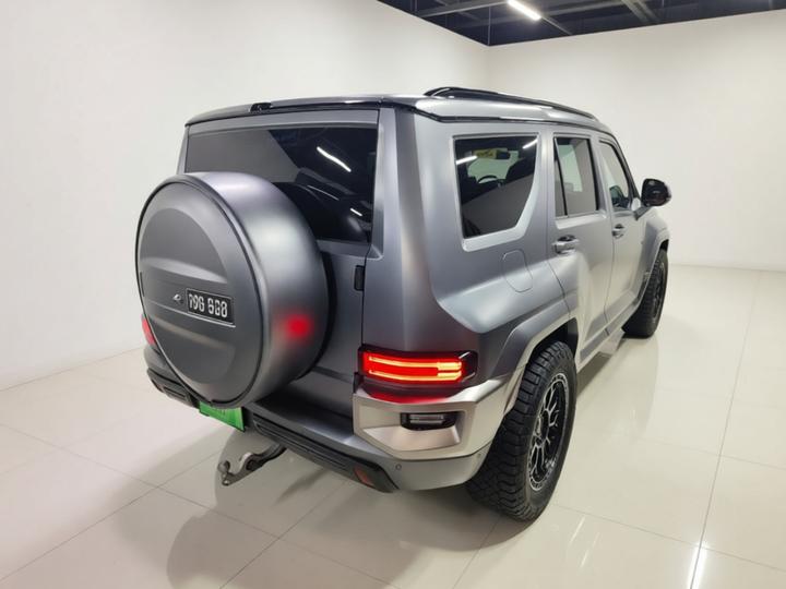 700 EV 2024 Hi4-T photo 6