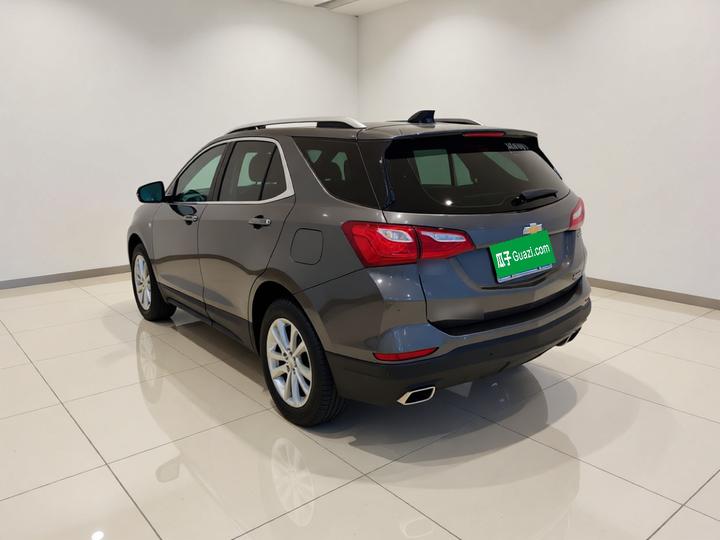 2018 550T AT AWD photo 4