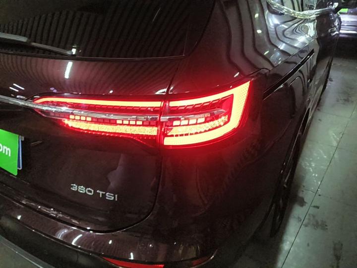 Viloran 2022 380TSI photo 7