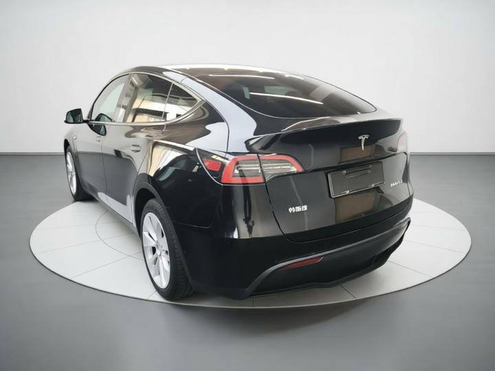 Model Y 2023 RWD photo 4