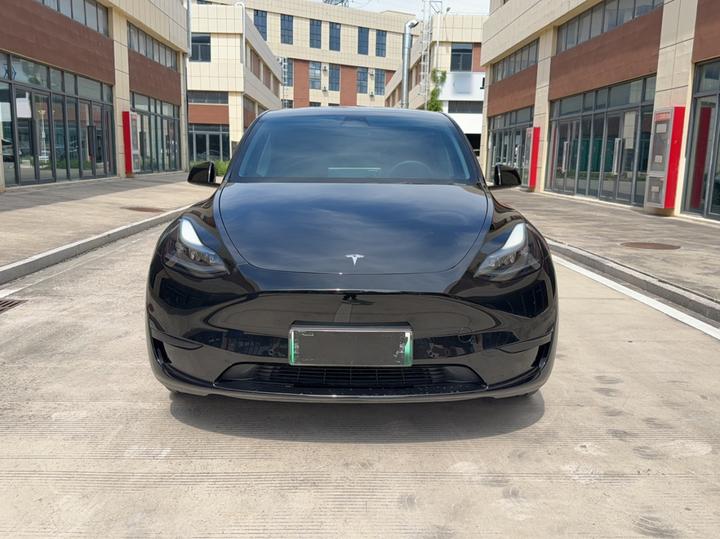 Model Y 2023 RWD photo 2
